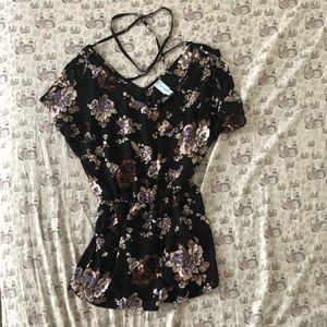 *DONATING SOON* Floral romper